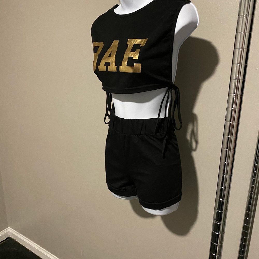 2 piece short set - Picture 2 of 7